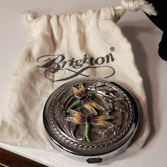 SALE! Brighton Vintage Silver/Multicolor Dragonfly Compact - Picture 2 of 15